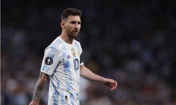 成毅带来一部漫改剧“王炸”,清一色五星好评,连追4集不过瘾